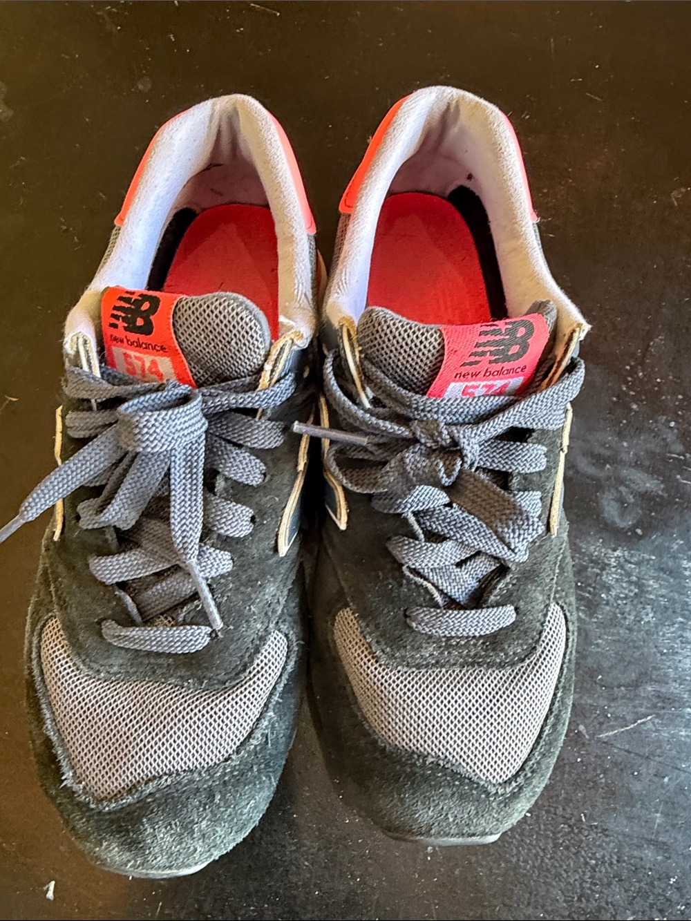 New Balance 574 Men’s Gray Sneakers Sz 6.5 — $25
New Balance 574 in gray suede/m